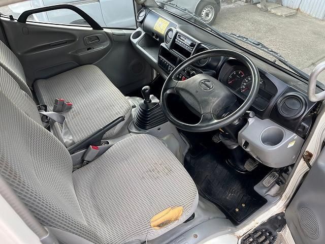 HINO DUTRO 2014 Image 31