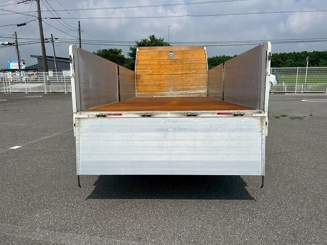 MITSUBISHI CANTER 2017 Image 31