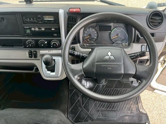 MITSUBISHI CANTER 2017 Image 31