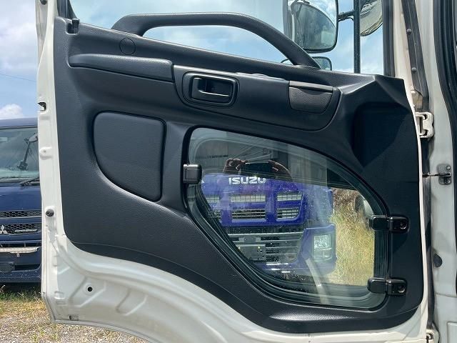 HINO PROFIA 2014 Image 31