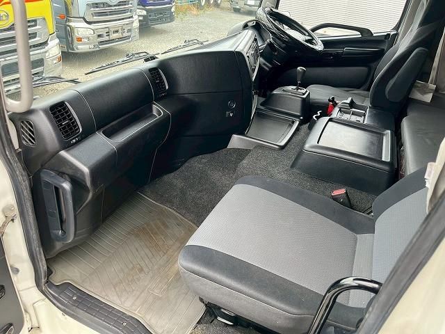 HINO PROFIA 2014 Image 31