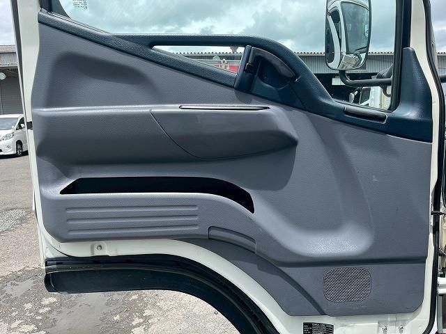 MITSUBISHI CANTER 2015 Image 31