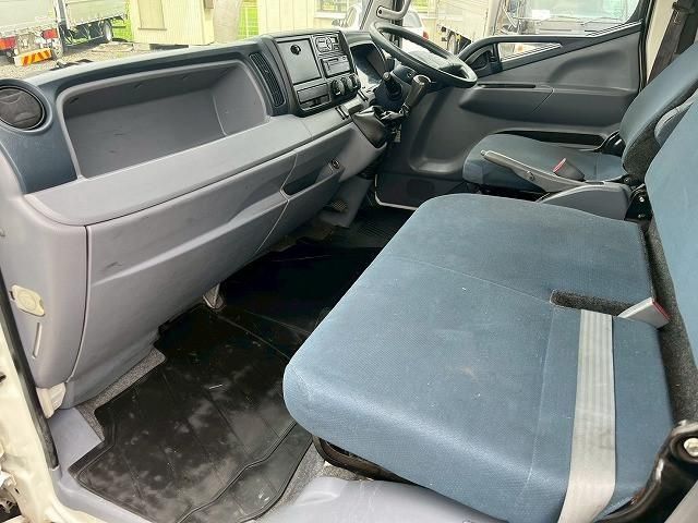 MITSUBISHI CANTER 2015 Image 31