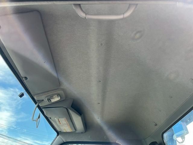 MITSUBISHI CANTER 2017 Image 31