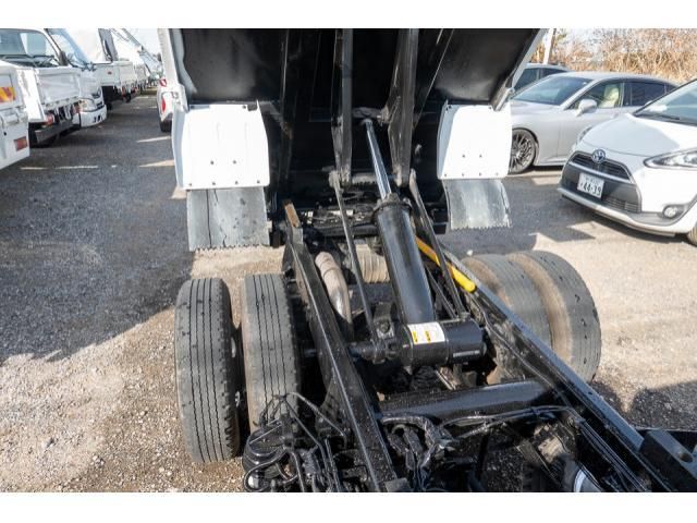 MITSUBISHI CANTER 2019 Image 31