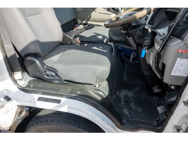 MITSUBISHI CANTER 2019 Image 31