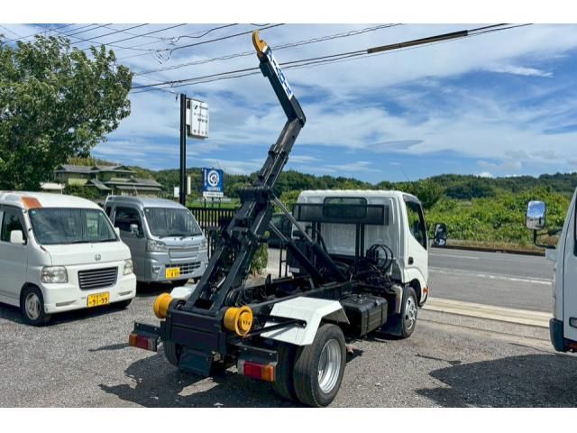 HINO DUTRO 2017 Image 31