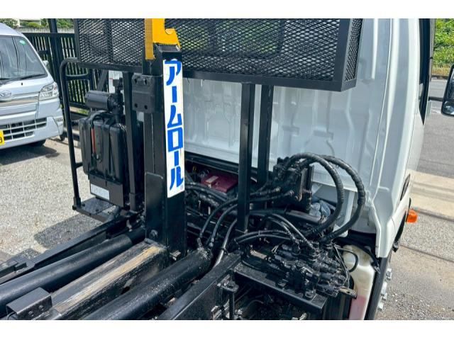 HINO DUTRO 2017 Image 31