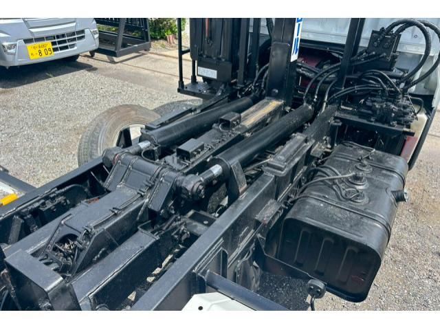 HINO DUTRO 2017 Image 31