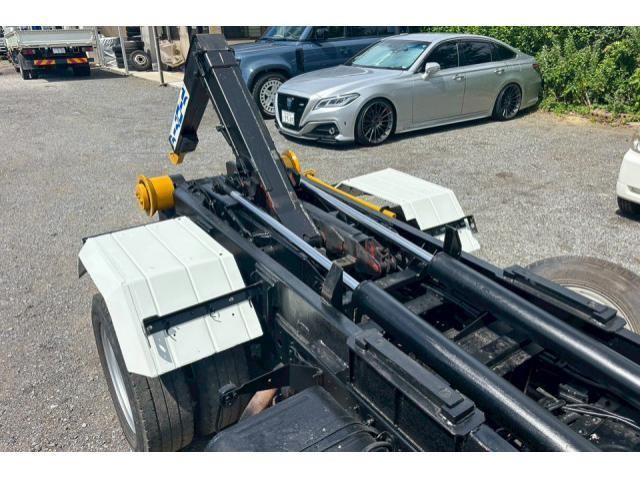 HINO DUTRO 2017 Image 31