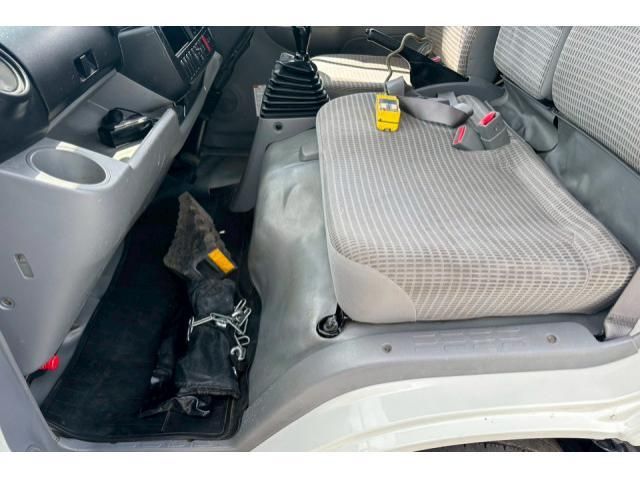 HINO DUTRO 2017 Image 31