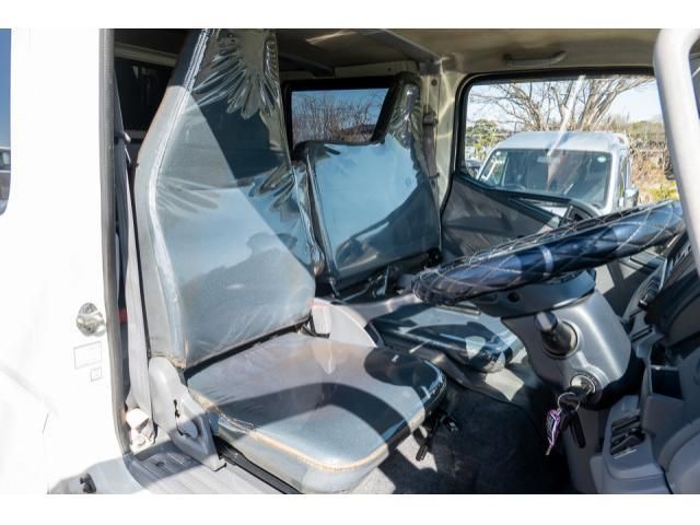 MITSUBISHI CANTER 2016 Image 31