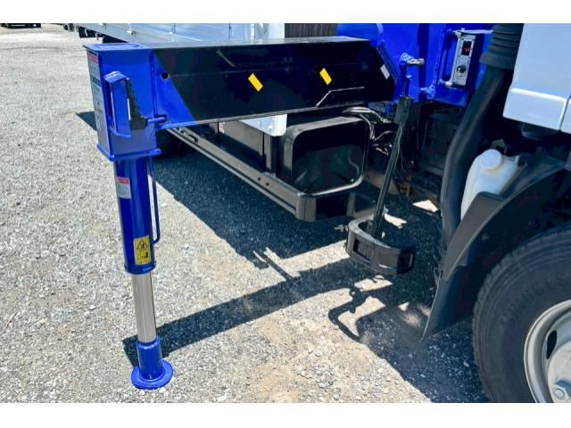 ISUZU ELF 2018 Image 31