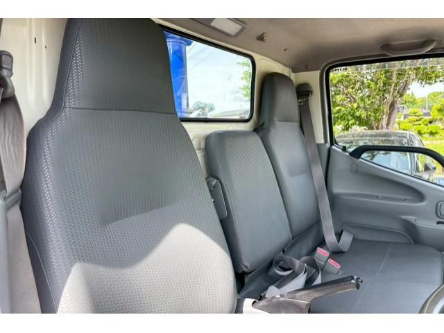 HINO DUTRO 2014 Image 31