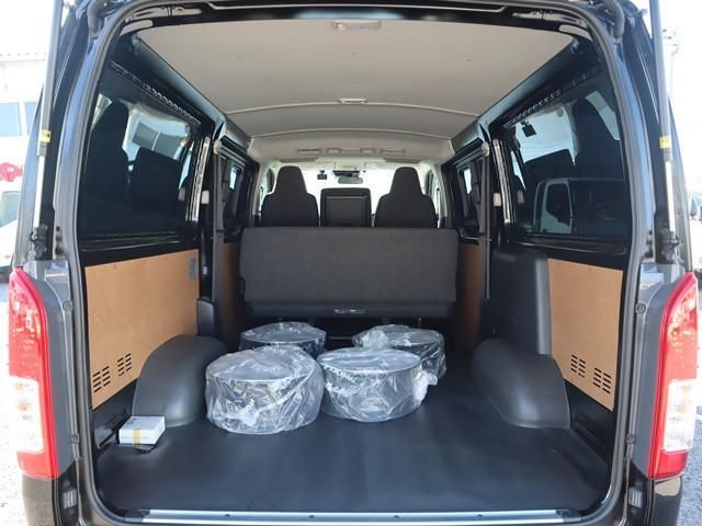 TOYOTA HIACE VAN 2WD 2023 Image 31