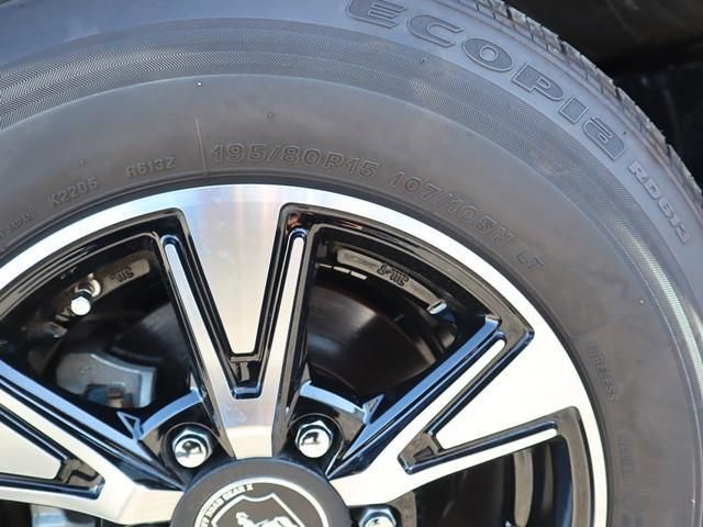 TOYOTA HIACE VAN 2WD 2023 Image 31