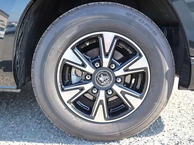 TOYOTA HIACE VAN 2WD 2023 Image 31