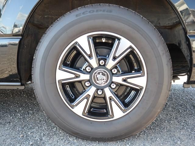 TOYOTA HIACE VAN 2WD 2023 Image 31