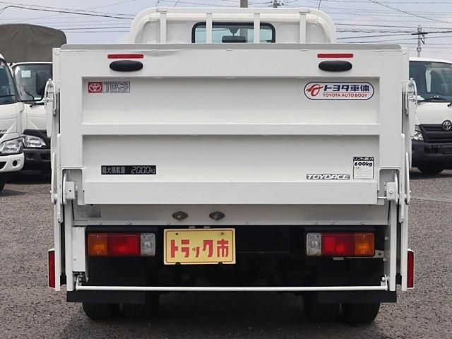 TOYOTA TOYOACE 2016 Image 31