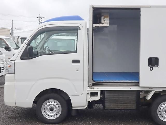 DAIHATSU HIJET TRUCK 4WD 2021 Image 31