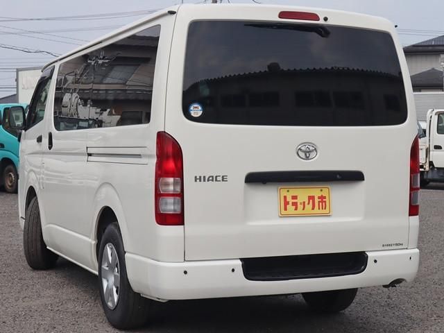 TOYOTA HIACE VAN 2WD 2022 Image 31