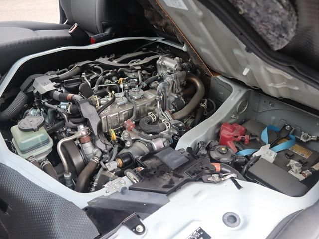 TOYOTA HIACE VAN 2WD 2022 Image 31