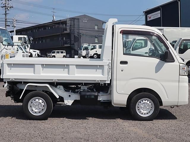 DAIHATSU HIJET TRUCK 4WD 2016 Image 31