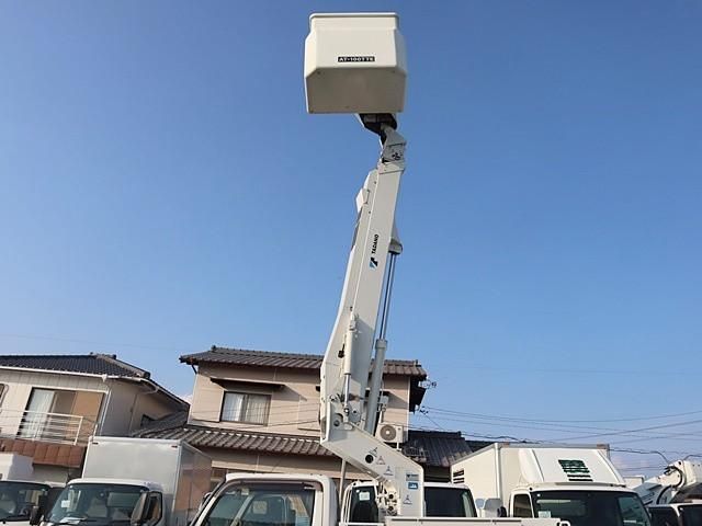 HINO DUTRO 2017 Image 31