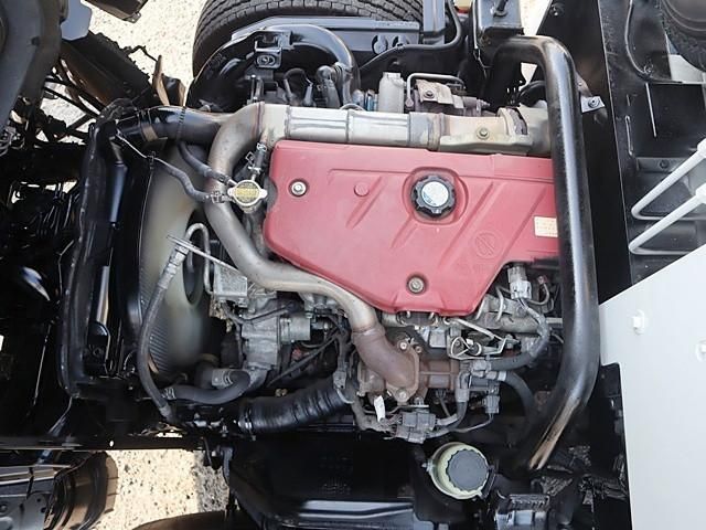 HINO DUTRO 2017 Image 31