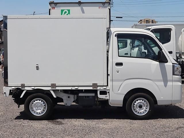 TOYOTA PIXIS TRUCK 2022 Image 31