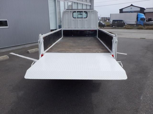 MITSUBISHI CANTER 2016 Image 31