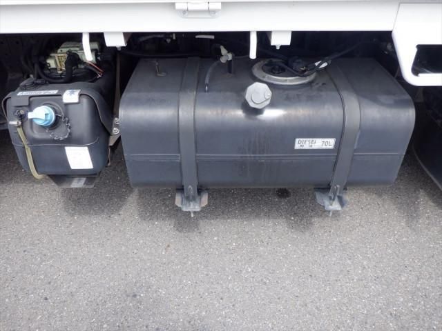 MITSUBISHI CANTER 2016 Image 31