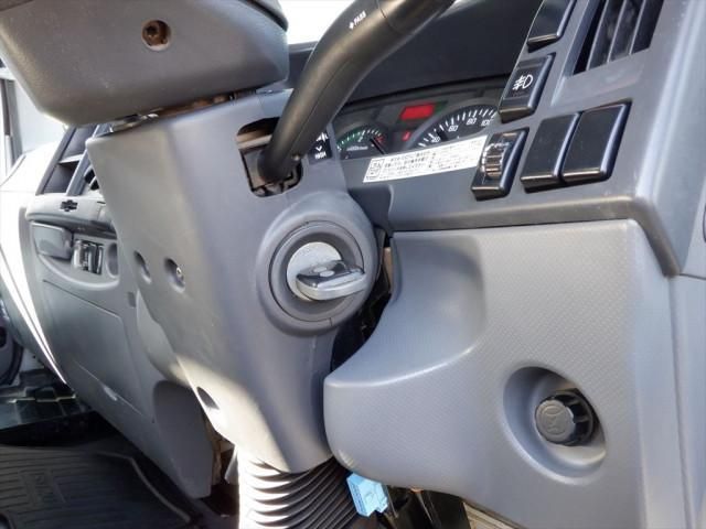 ISUZU FORWARD 2013 Image 31