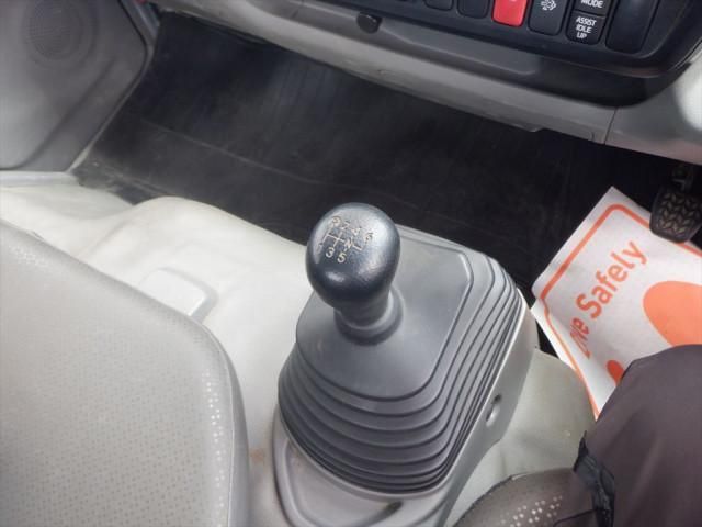 HINO DUTRO 2020 Image 31