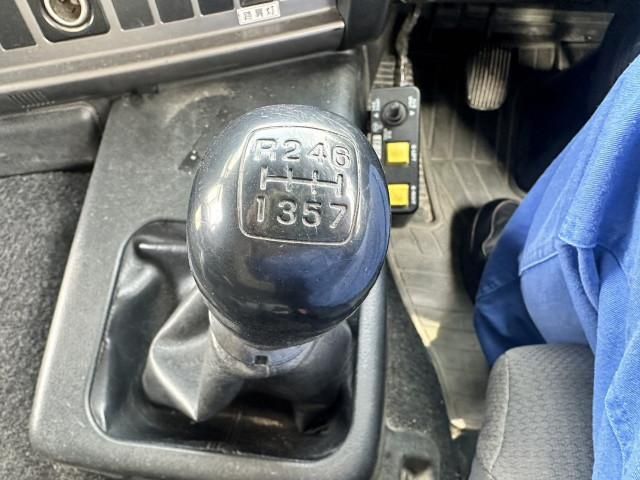 HINO PROFIA 2011 Image 31