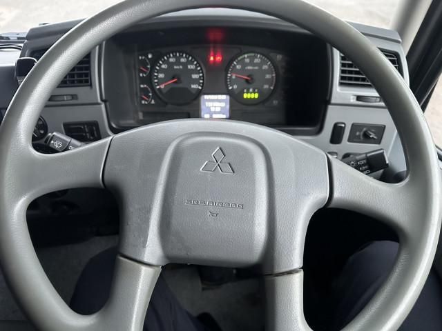 MITSUBISHI FUSOU FIGHTER 2016 Image 31