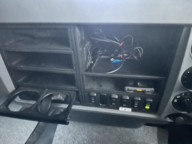 MITSUBISHI FUSOU FIGHTER 2016 Image 31