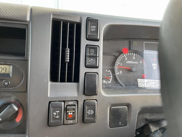 ISUZU ELF 2016 Image 31