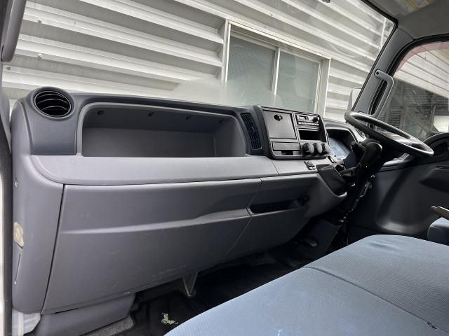 MITSUBISHI CANTER 2013 Image 31