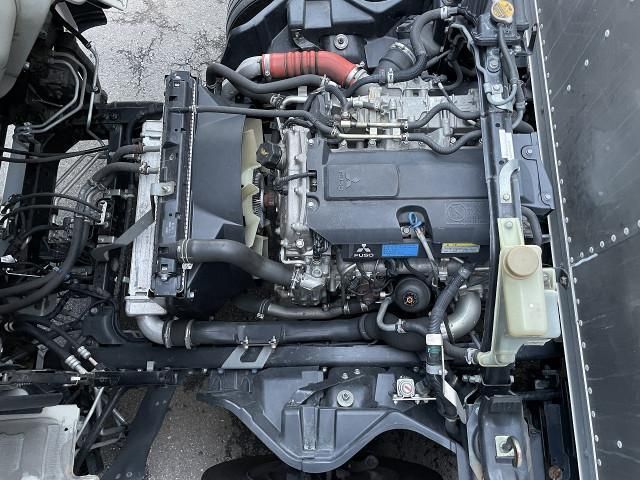 MITSUBISHI CANTER 2017 Image 31