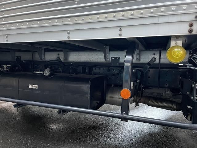 MITSUBISHI CANTER 2017 Image 31