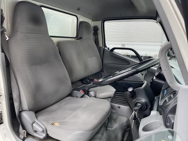 TOYOTA DYNA 2013 Image 31