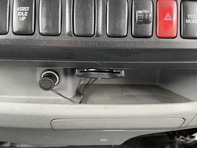 TOYOTA DYNA 2013 Image 31