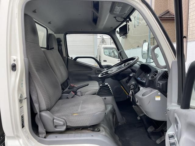 TOYOTA DYNA 2013 Image 31