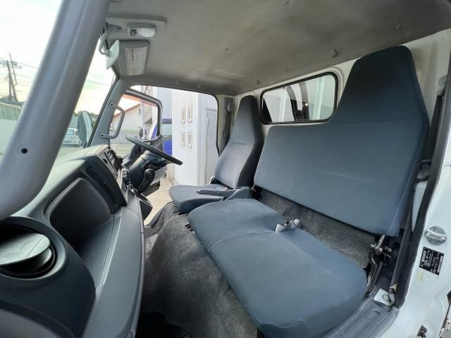 MITSUBISHI CANTER 2012 Image 31