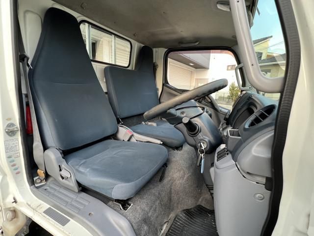 MITSUBISHI CANTER 2012 Image 31