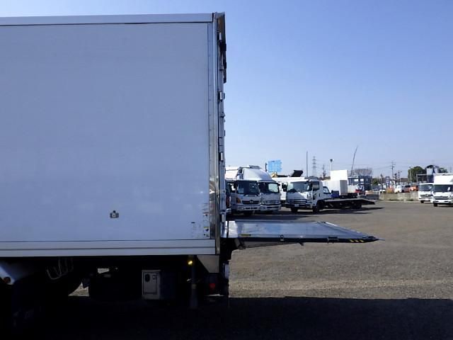 ISUZU FORWARD 2018 Image 31