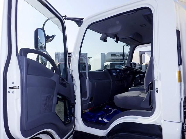 ISUZU FORWARD 2018 Image 31