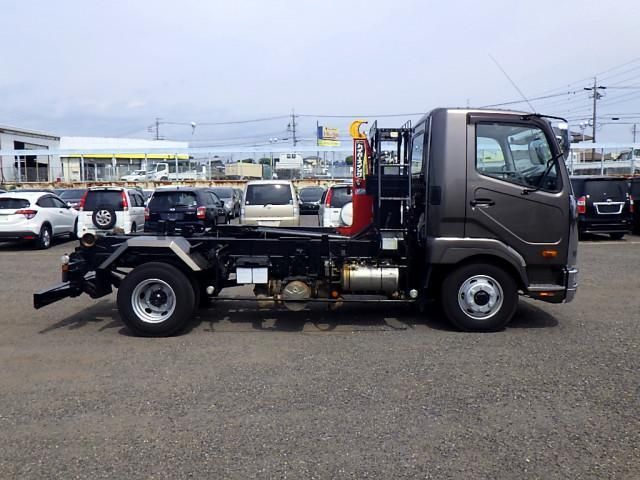 MITSUBISHI FUSOU FIGHTER 2017 Image 31