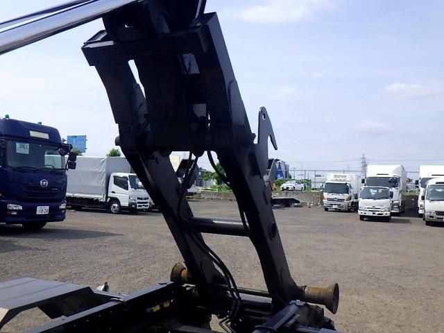 MITSUBISHI FUSOU FIGHTER 2017 Image 31